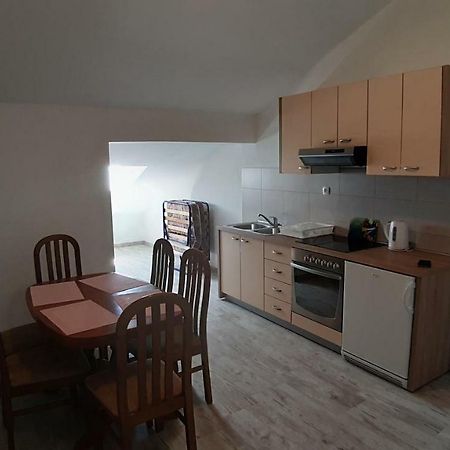 Appartement Relax à Starigrad Paklenica Extérieur photo