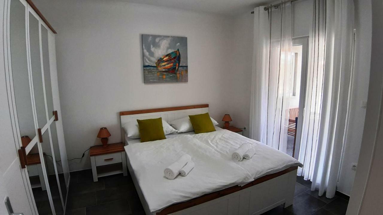 Appartement Relax à Starigrad Paklenica Extérieur photo