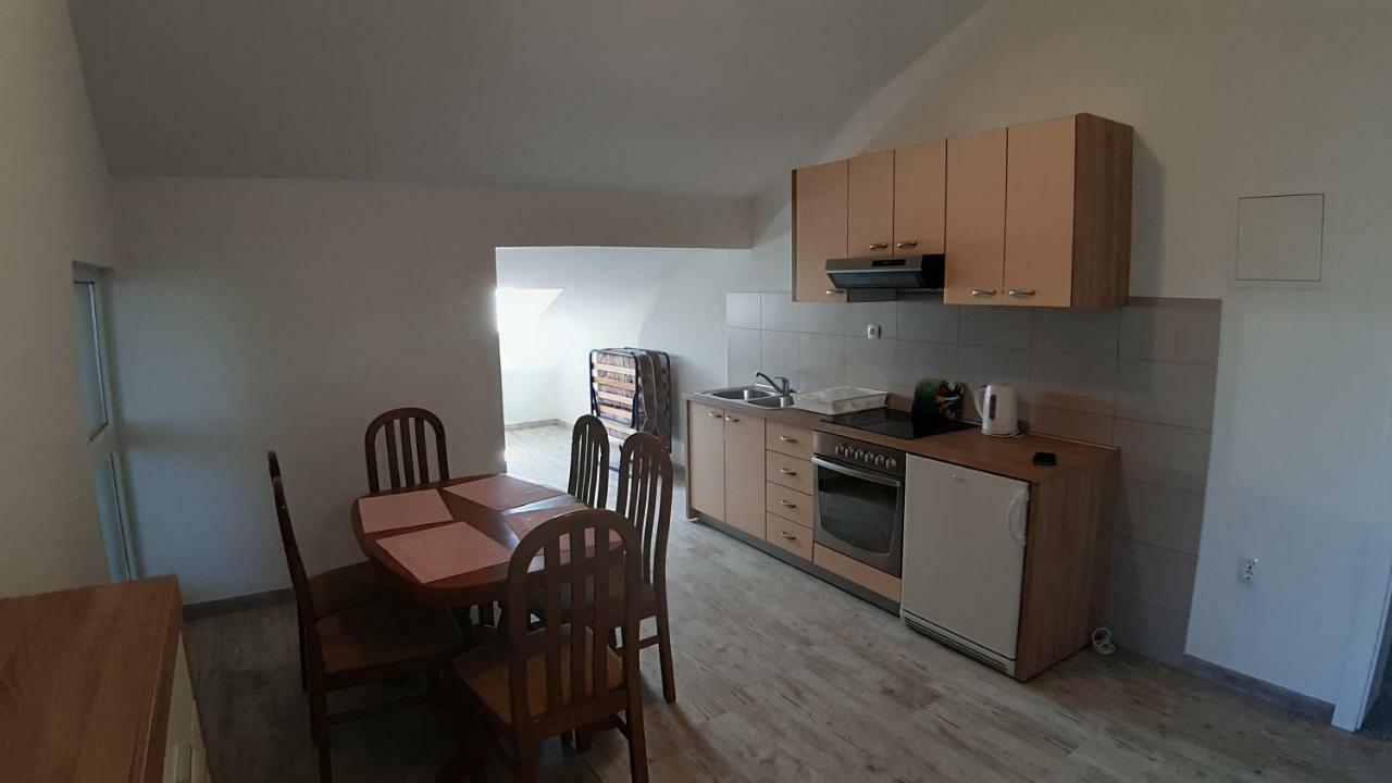 Appartement Relax à Starigrad Paklenica Extérieur photo