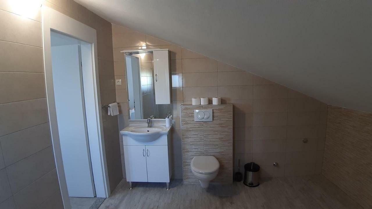 Appartement Relax à Starigrad Paklenica Extérieur photo