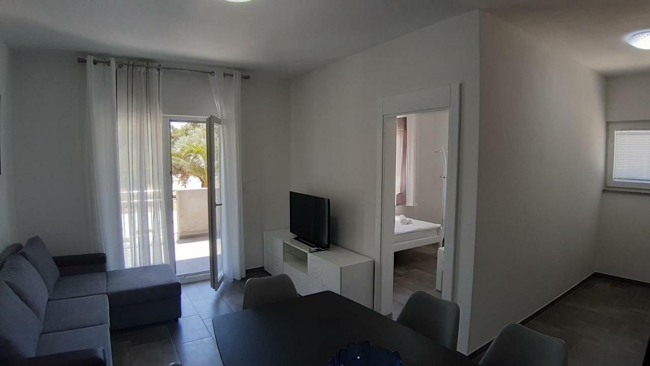Appartement Relax à Starigrad Paklenica Extérieur photo