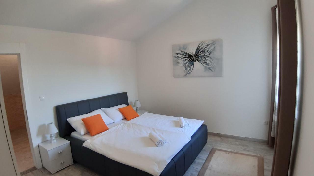 Appartement Relax à Starigrad Paklenica Extérieur photo